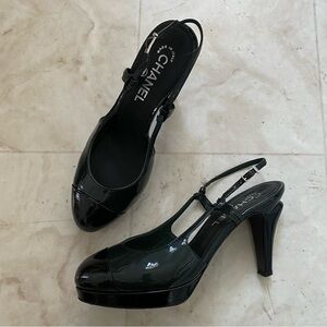 Chanel Made in Italy Black/Green Patent Leather Slingback Pumps Sandals size 9